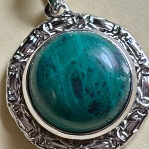 Silver Pendant Necklace with Teal Green Gemstone